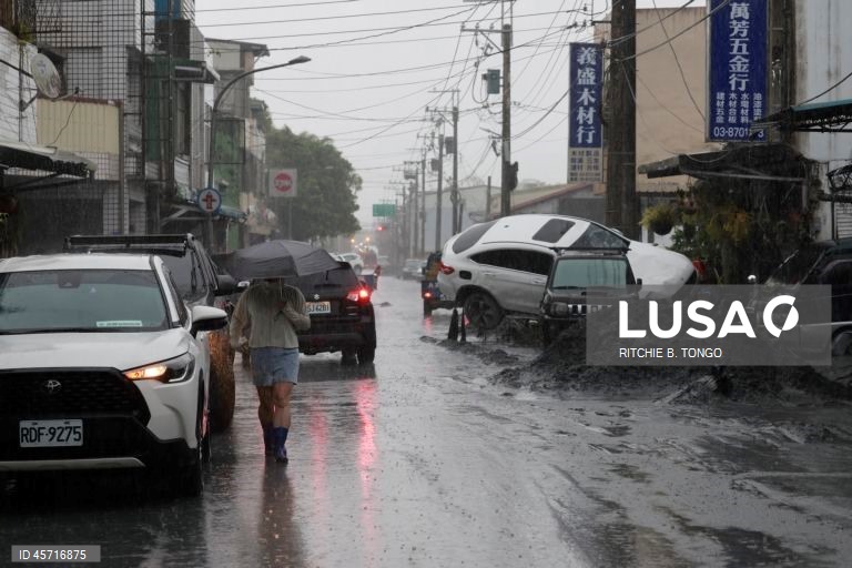 Taiwan: O supertufão Ragasa mata 14 pessoas e deixa dezenas desaparecidas