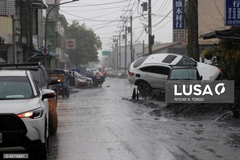 Taiwan: O supertufão Ragasa mata 14 pessoas e deixa dezenas desaparecidas