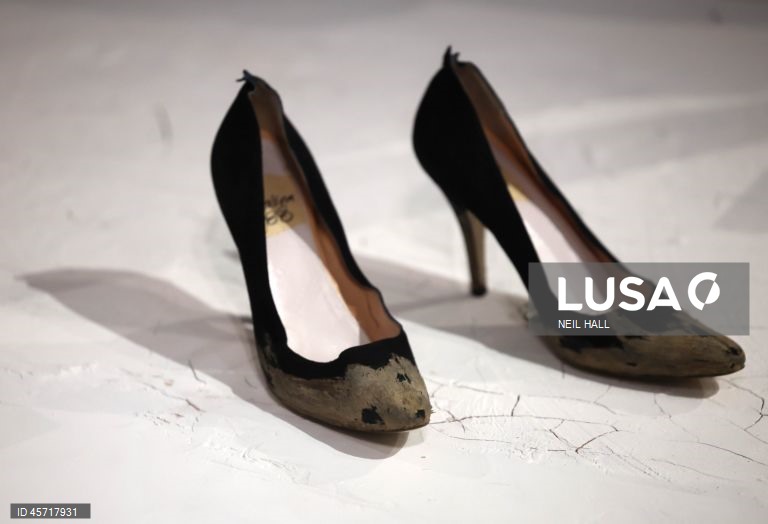 Exposição Dirty Looks abre no Barbican de Londres