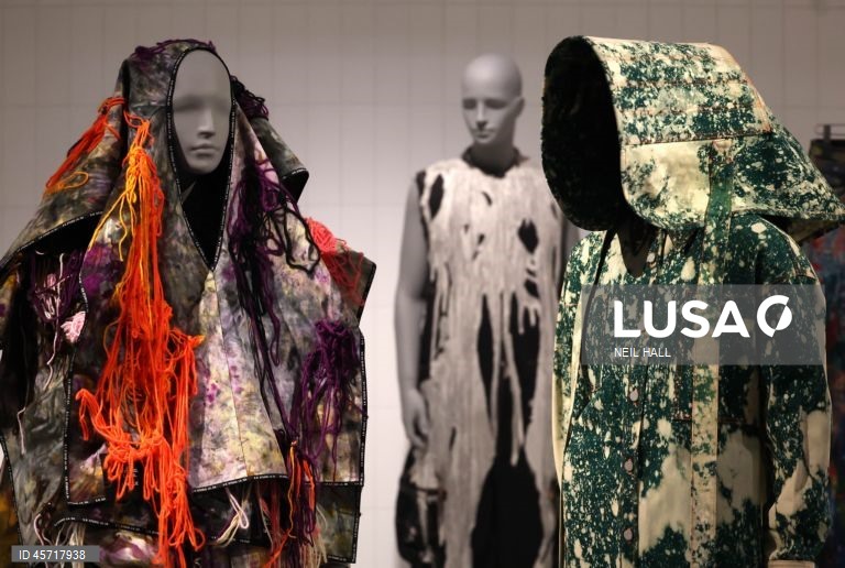 Exposição Dirty Looks abre no Barbican de Londres