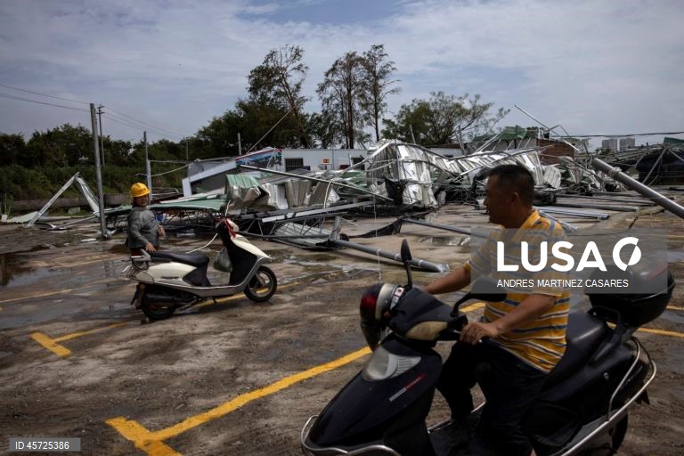 China: Consequências do tufão Ragasa.