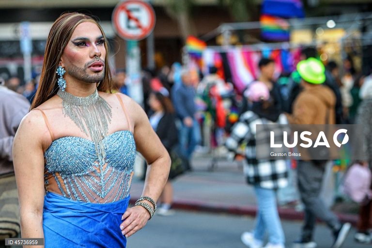 Marcha pela diversidade em Montevidéu.
