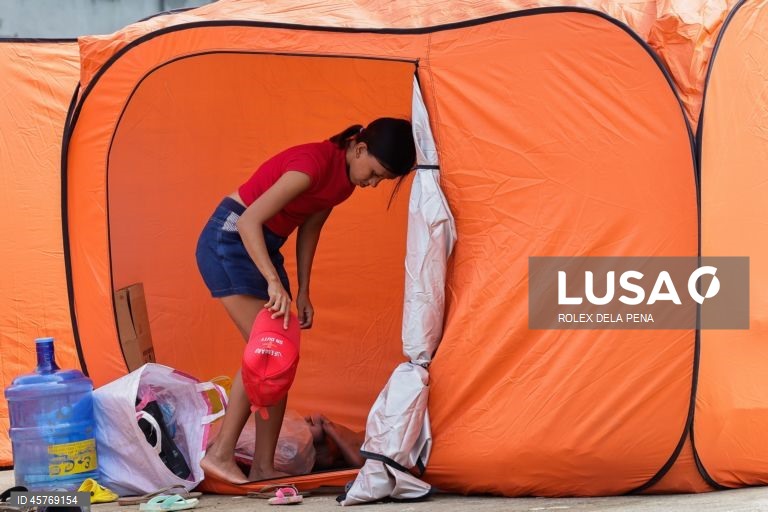 Filipinas: Rescaldo do terramoto na Ilha de Cebu