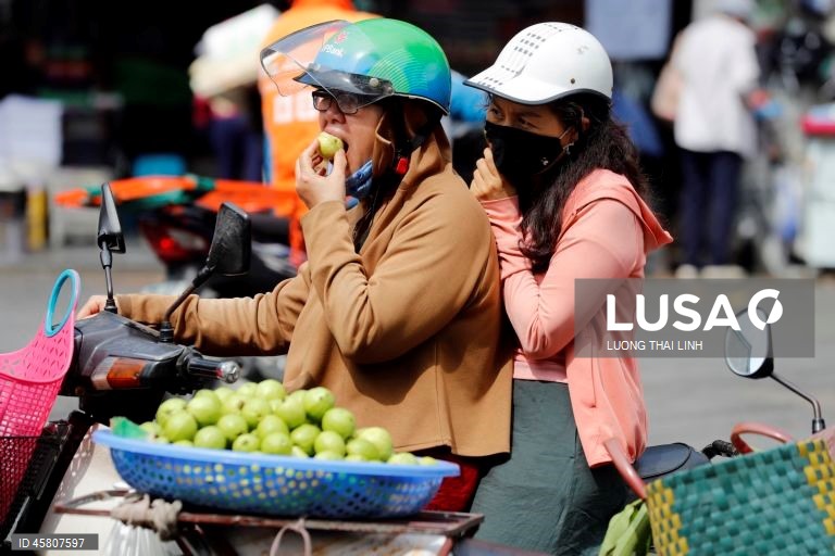 Vietname: Mercado em Hanoi