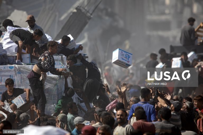 Palestina: Camiões com ajuda humanitária chegam a Khan Yunis