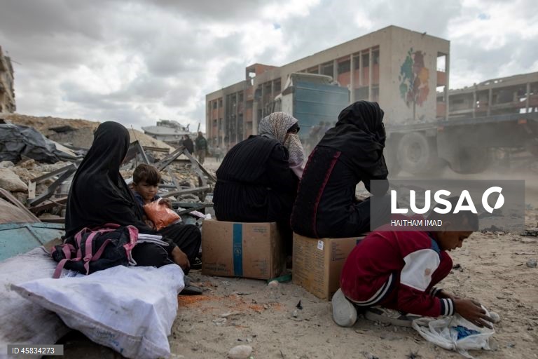 Palestina: Camiões com ajuda humanitária chegam a Khan Yunis