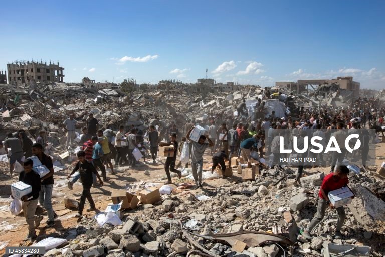 Palestina: Camiões com ajuda humanitária chegam a Khan Yunis