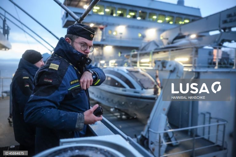 A Marinha alemã está a realizar o seu maior «Exercício de Lançamento de Mísseis (MFE)» anual em 30 anos, na costa da Noruega, no Mar do Norte. O exercício deste ano, denominado «Andoya», é realizado para permitir que as tripulações da Marinha, da Força Aérea e do Exército alemães treinem com sistemas e procedimentos de armas complexos em condições quase reais.