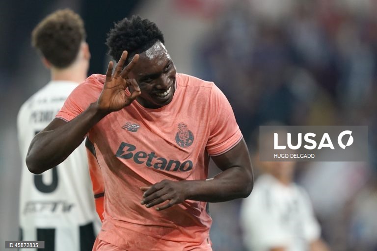 O FC Porto apurou-se hoje para a quarta eliminatória da Taça de Portugal de futebol, ao derrotar o Celoricense, do Campeonato de Portugal, por 4-0, com um ‘hat-trick’ de Samu, em jogo da terceira ronda.