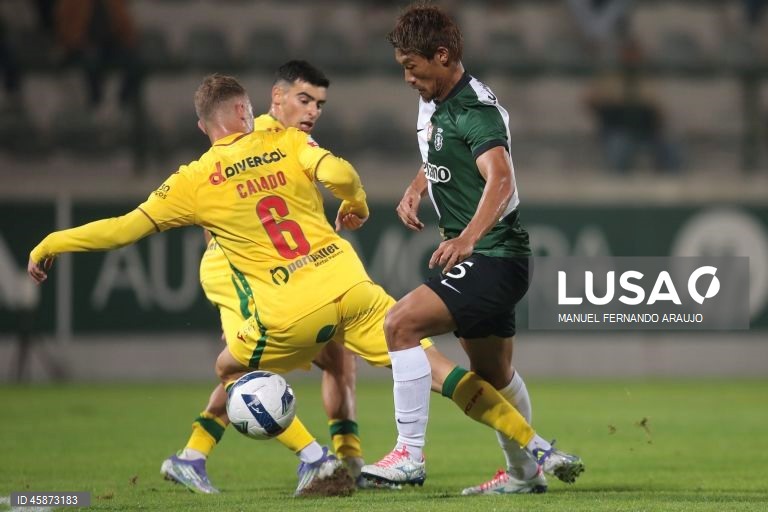 O Sporting, detentor do troféu, apurou-se hoje para a quarta eliminatória da Taça de Portugal de futebol, ao vencer o Paços de Ferreira, por 3-2, após prolongamento, depois do 2-2 no tempo regulamentar.