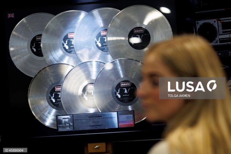  leilão de memorabilia musical da Propstore Auction House em Londres