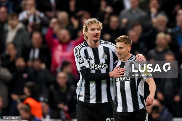O Benfica foi hoje derrotado na visita aos ingleses do Newcastle, por 3-0, na terceira jornada da fase de liga da Liga dos Campeões de futebol, e continua sem pontuar na prova.