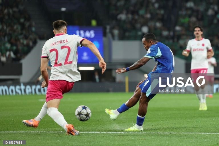O Sporting venceu ao Marselha, por 2-1, na terceira jornada da fase de liga da Liga dos Campeões de futebol, numa partida em que os anfitriões deram a volta ao resultado com os franceses reduzidos a 10.
