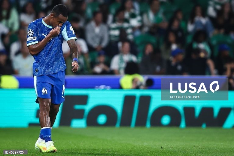 O Sporting venceu ao Marselha, por 2-1, na terceira jornada da fase de liga da Liga dos Campeões de futebol, numa partida em que os anfitriões deram a volta ao resultado com os franceses reduzidos a 10.
