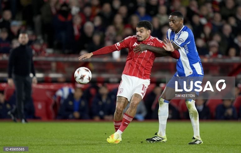  O FC Porto somou hoje a primeira derrota da época, ao perder por 2-0 no terreno dos ingleses do Nottingham Forest, em jogo da terceira jornada da fase de liga da Liga Europa de futebol.