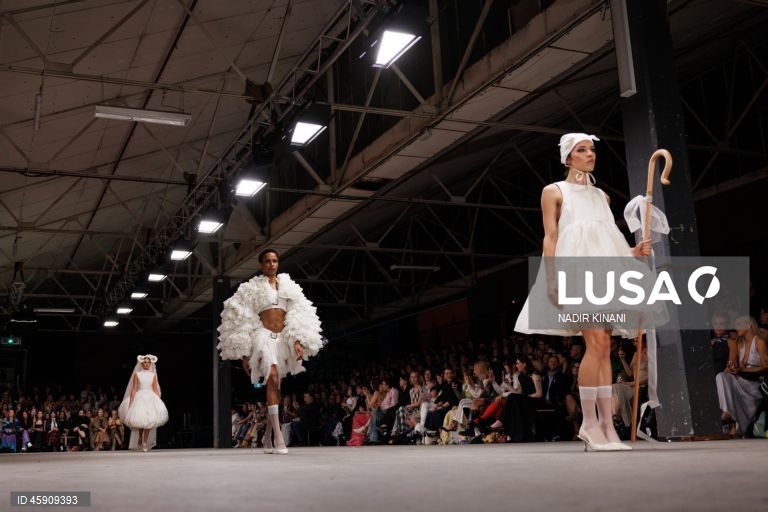 Semana da Moda de Melbourne 2025 - Coleções de alunos