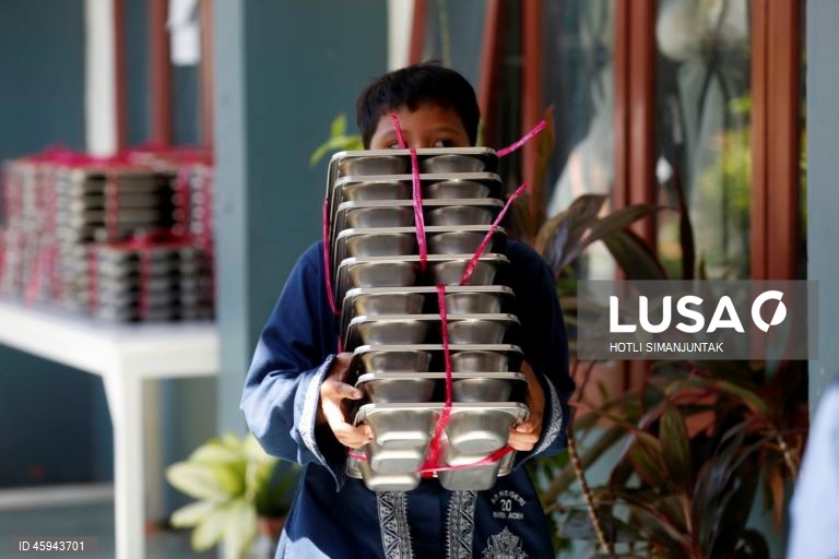 Indonésia: Programa alimentar escolar dá refeições a mais de 38 milhões de crianças