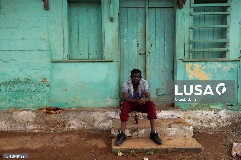 Jamaica: Pelo menos 19 mortos e mais de 70% do país sem energia elétrica após a passagem do furacão Melissa.