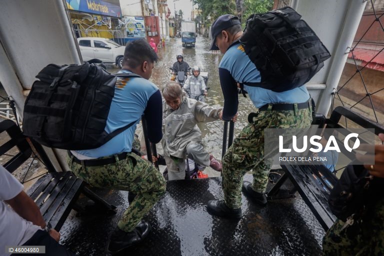 Filipinas: O tufão Fung-Wong causa inundações, cortes de energia e danos materiais