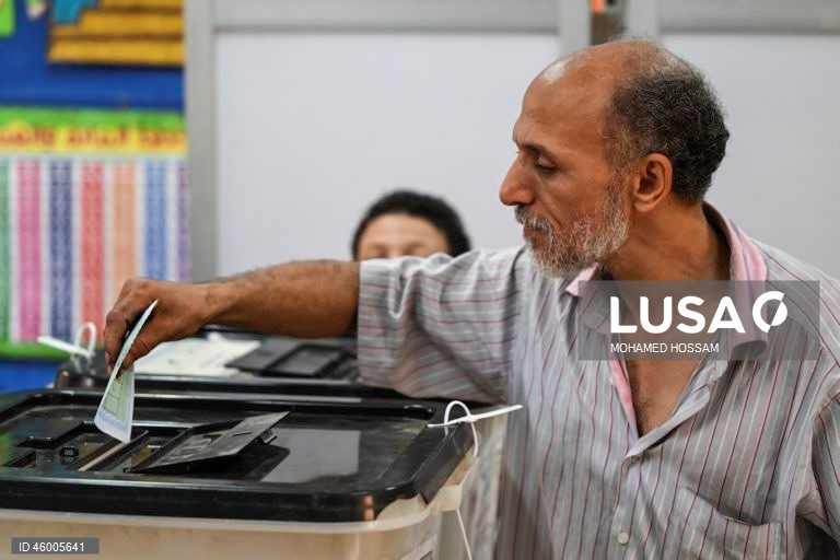 Egito: Primeira ronda das eleições parlamentares