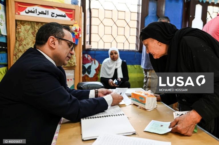 Egito: Primeira ronda das eleições parlamentares