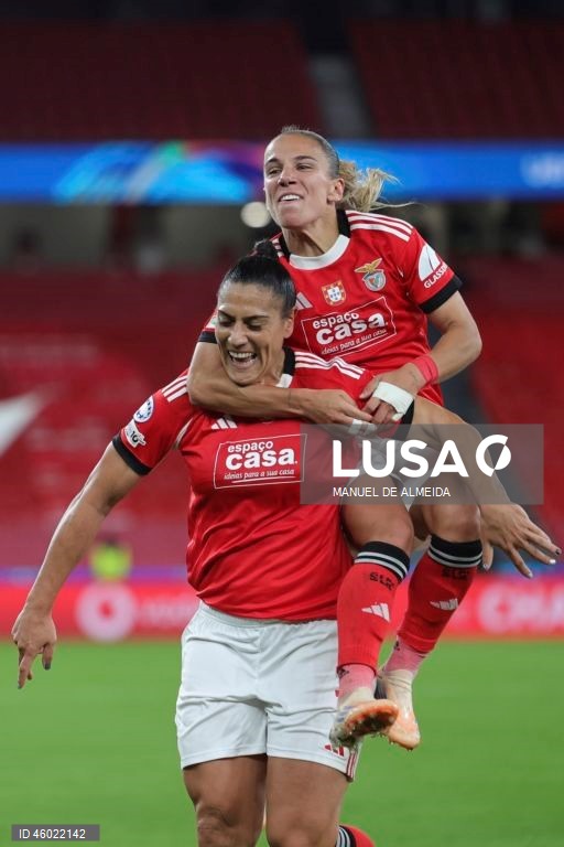 Futebol: Liga dos Campeões Feminina - Benfica vs Twente
