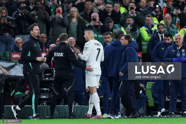 Futebol: Jogo de qualificação para o Mundial 2026 - República da Irlanda vs Portugal