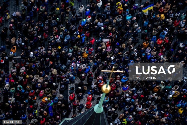 República Checa comemora o 36.º aniversário da Revolução de Veludo