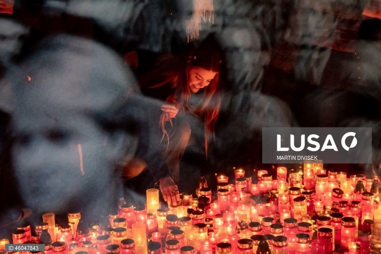 República Checa comemora o 36.º aniversário da Revolução de Veludo