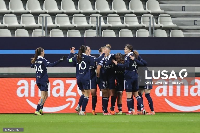 O Benfica piorou hoje a sua situação na Liga dos Campeões feminina de futebol, ao perder fora com as francesas do Paris FC (2-0), na quarta e antepenúltima jornada da fase de liga, penalizado por uma expulsão e erros a finalizar.