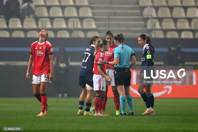 O Benfica piorou hoje a sua situação na Liga dos Campeões feminina de futebol, ao perder fora com as francesas do Paris FC (2-0), na quarta e antepenúltima jornada da fase de liga, penalizado por uma expulsão e erros a finalizar.