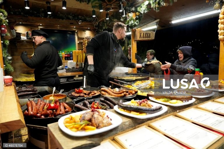 Estónia: Mercado de Natal abre em Tallinn