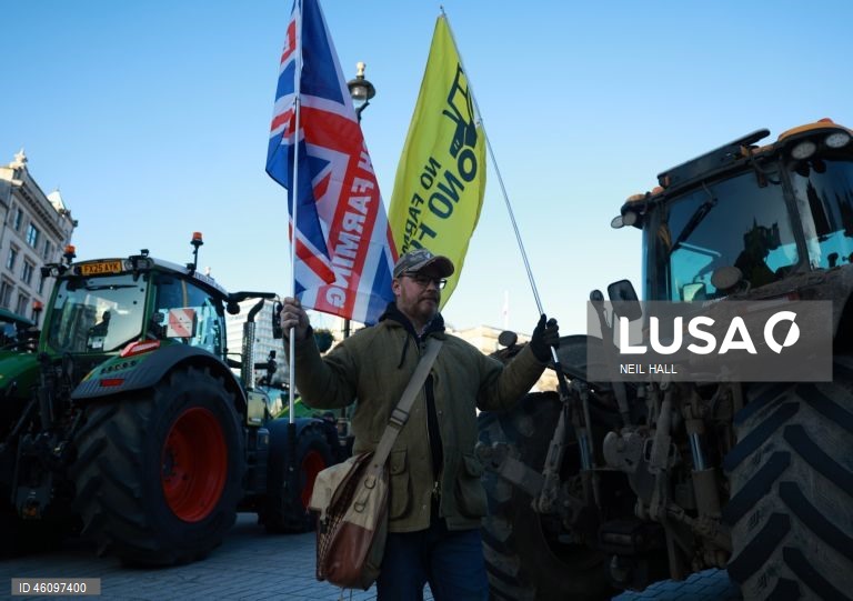 Reino Unido: Agricultores britânicos protestam no dia da apresentação do orçamento em Londres