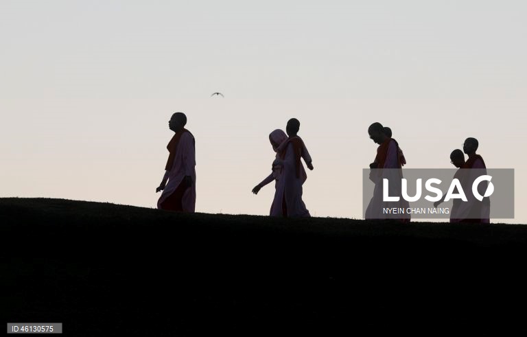 Myanmar: Nascer do Sol em Yangon