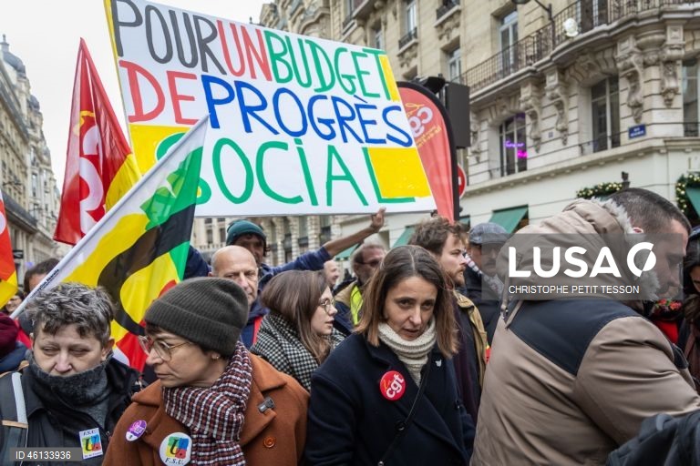 Paris: Sindicatos franceses protestam contra a preparação do orçamento do governo