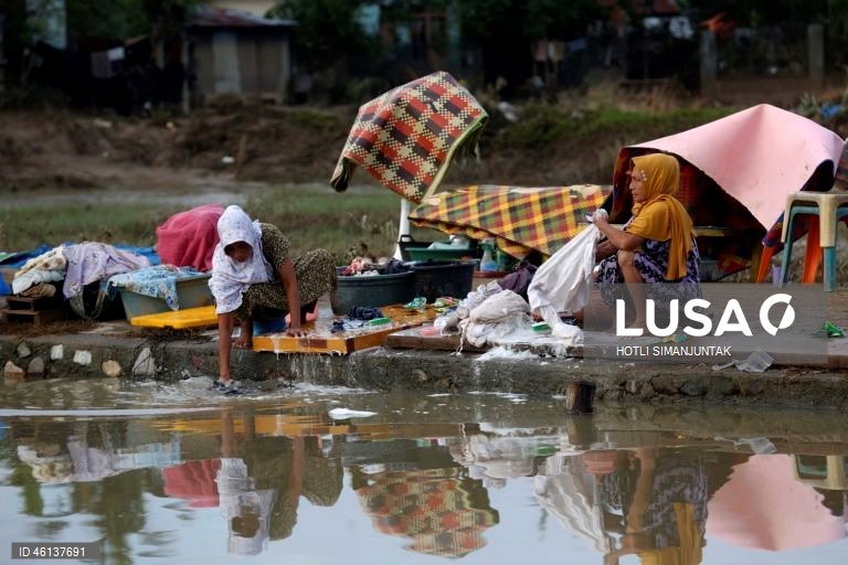 Indonésia: Rescaldo do ciclone Senyar na Ilha de Sumatra