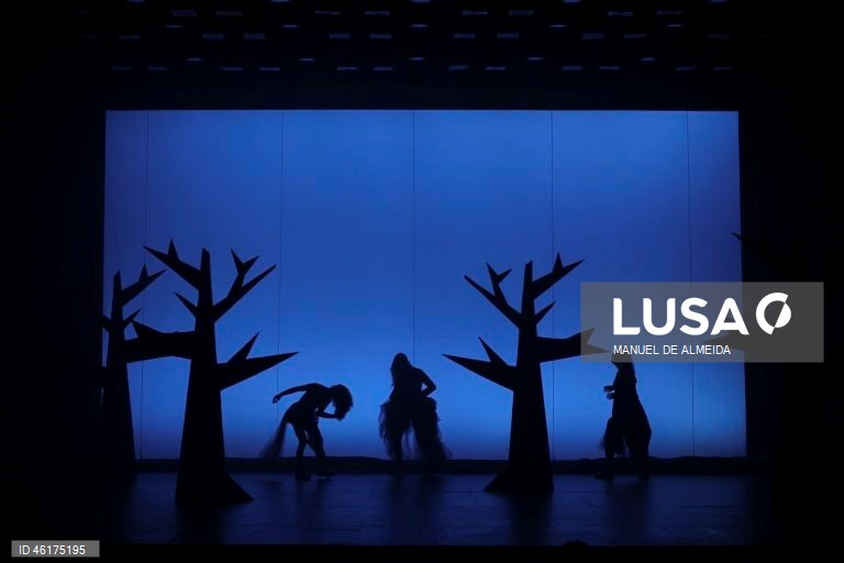 Teatro: Ensaio de imprensa da peça “Prometo-me Moderna”