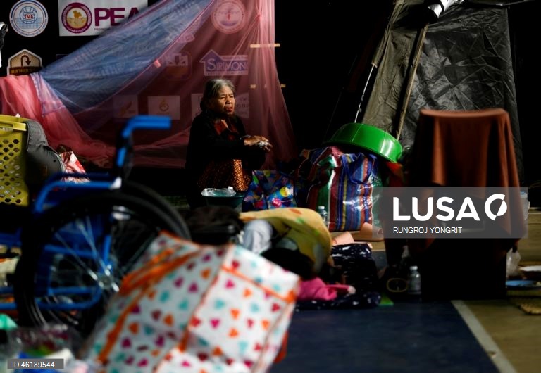 Tropas tailandesas e cambojanas entram em confronto devido a disputa fronteiriça.