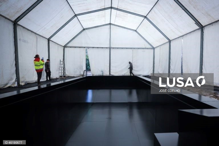 Visita de imprensa da exposição "Anne Imhof: Fun ist ein Stahlbad" no Museu de Serralves