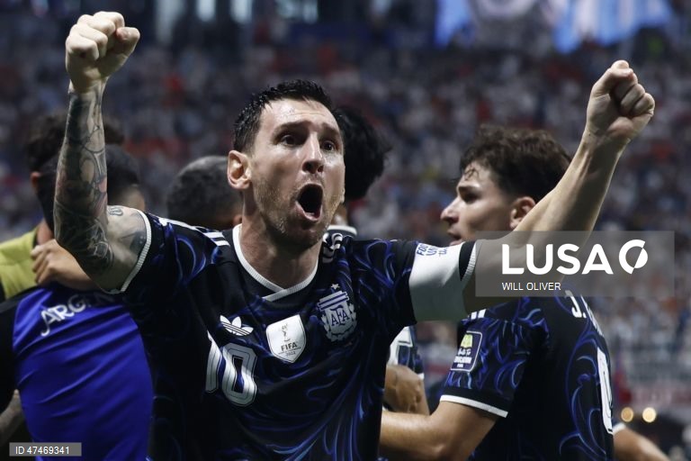 A campeã em título Argentina qualificou-se hoje para a final do Mundial de futebol de 2026, ao vencer a Inglaterra por 2-1, com reviravolta, na segunda meia-final, em Atlanta, nos Estados Unidos.