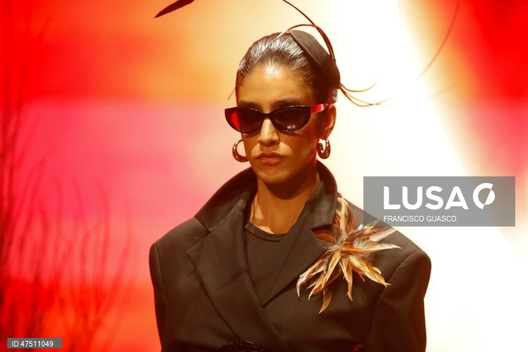 México: Designer mexicano Edher Gin apresenta a coleção «Living Gold» na Intermoda