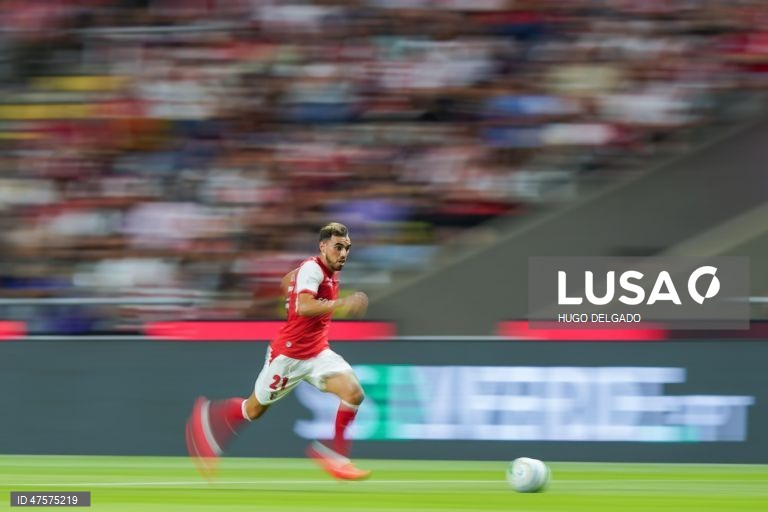 O Sporting de Braga derrotou hoje o Dínamo Minsk, vice-campeão da Bielorrússia, na primeira-mão da terceira pré-eliminatória da Liga Conferência de futebol, com um golo solitário.