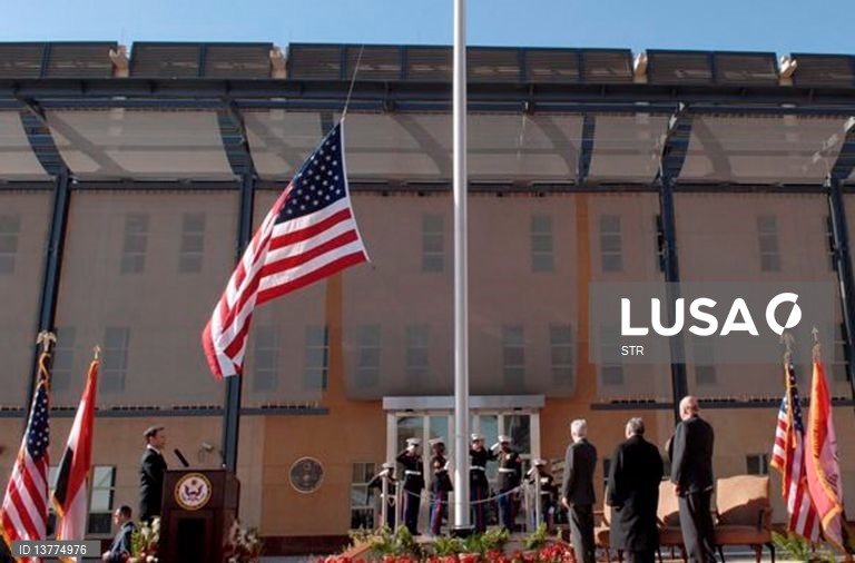 Embaixada dos Estados Unidos no capital do Iraque atingida por míssil