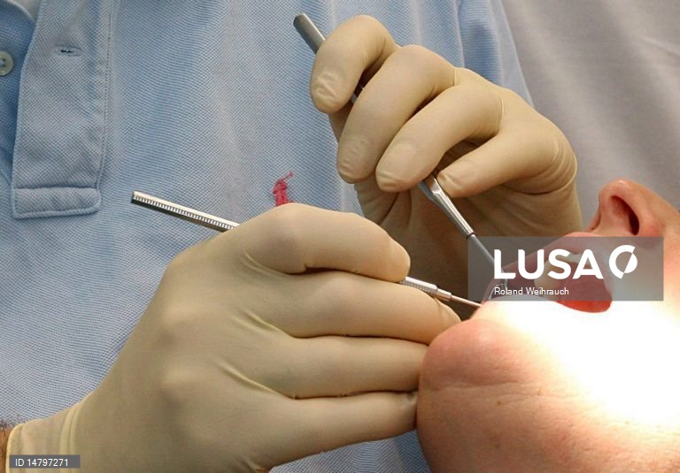 Médicos Dentistas querem que Governo regularize carreira no SNS