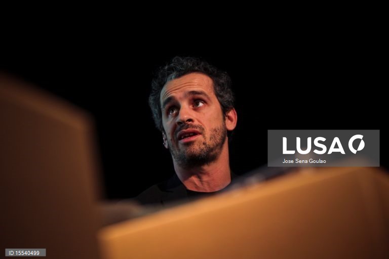 Universidade de Évora distingue José Luís Peixoto com Prémio Vergílio Ferreira