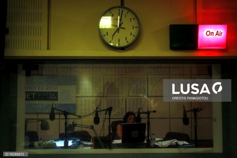 Covid-19: Sindicato dos Jornalistas pede apoio urgente para sobrevivência dos jornais e rádios locais