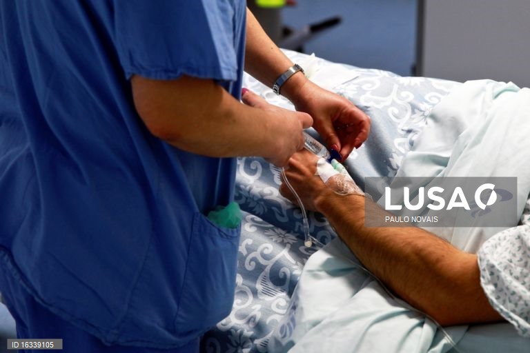 Sindicato de enfermeiros anuncia greve pela paridade com carreira técnica superior