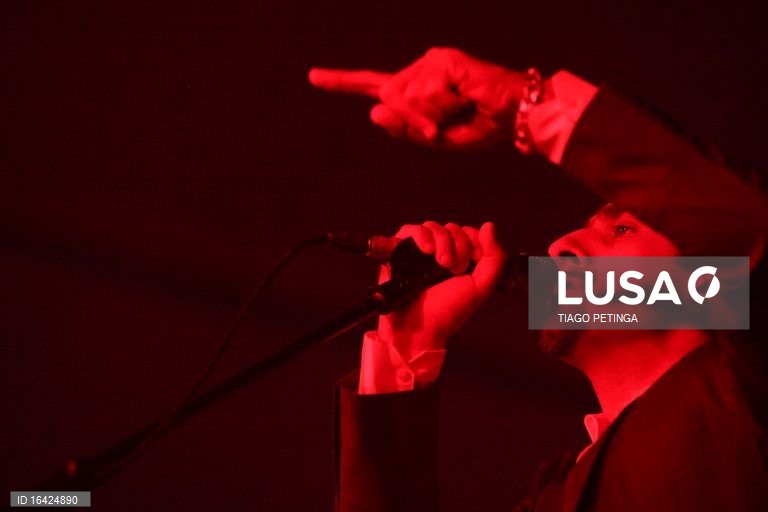 Mirror People, Mazgani, Mike El Nite e emmy Curl no Sonoridades na Vila das Aves