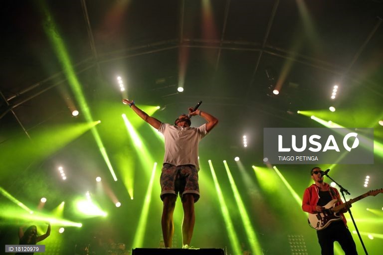 Expensive Soul anima o fim de ano em Ponta Delgada