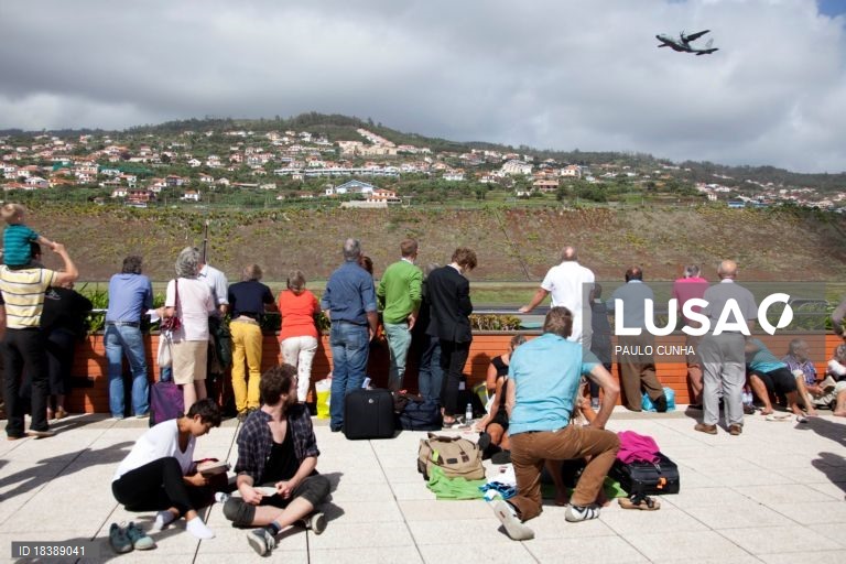 Mais de uma dezena de voos cancelados de e para a Madeira devido ao mau tempo